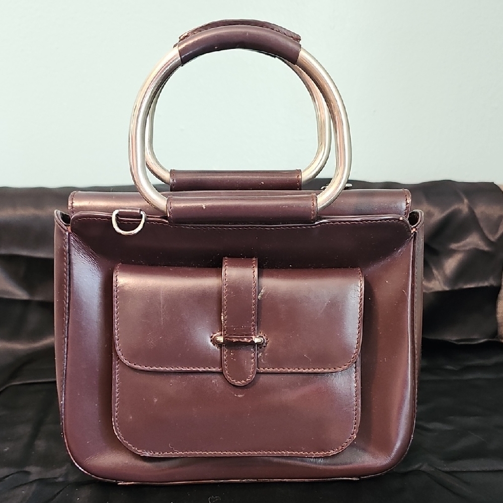 Guccui Elegant Brown Leather Handbag